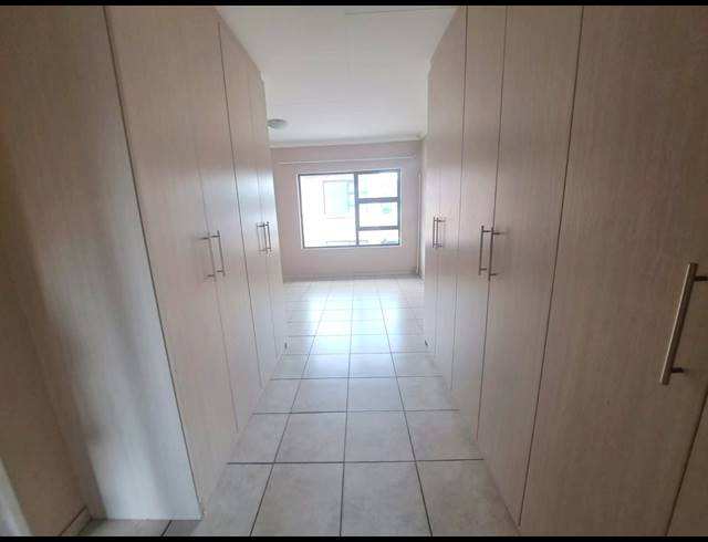 3 BEDROOM APARTMENT TO LET IN SUNSET PARK